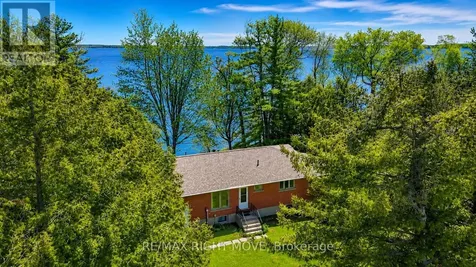 3877 Wood Avenue Severn (west Shore) ON L3V 0T9