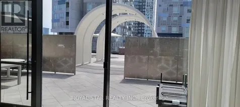 130 River Street Toronto (regent Park) ON M5A 0R8
