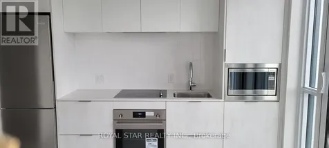 130 River Street Toronto (regent Park) ON M5A 0R8