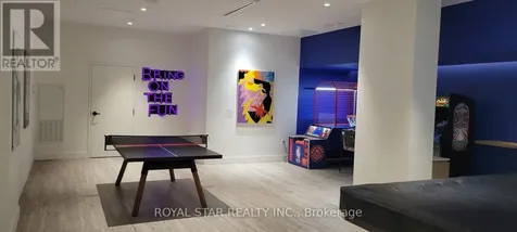 130 River Street Toronto (regent Park) ON M5A 0R8