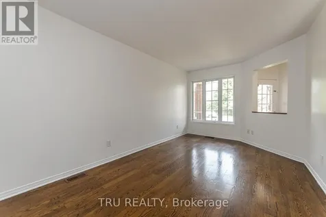 135 Margrave Avenue Ottawa ON K1T 3X8