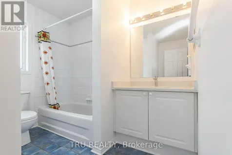 135 Margrave Avenue Ottawa ON K1T 3X8