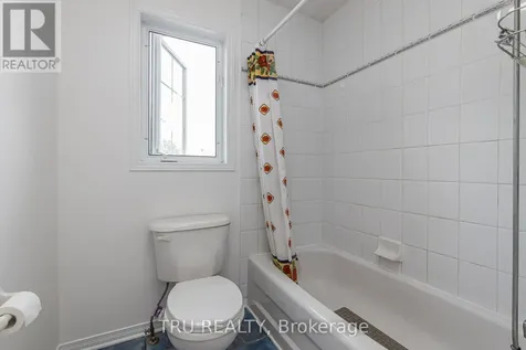 135 Margrave Avenue Ottawa ON K1T 3X8