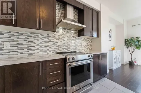 359 Melodie Street Ottawa ON K1W 0L8