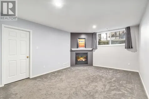 1019 Candlewood Street Ottawa ON K4A 5E7