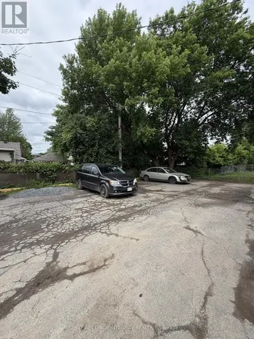 368 Belisle Street Ottawa ON K1L 6V2