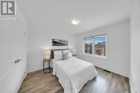 1040 Skyridge Boulevard Pickering ON L1X 0G5