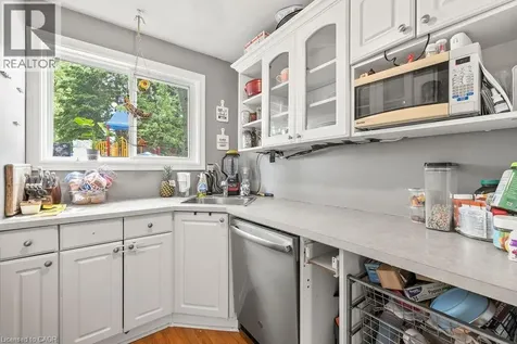 125 Livingston Avenue Grimsby ON L3M 4S5