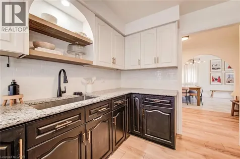 43 Southview Crescent Cambridge ON N1P 1A3