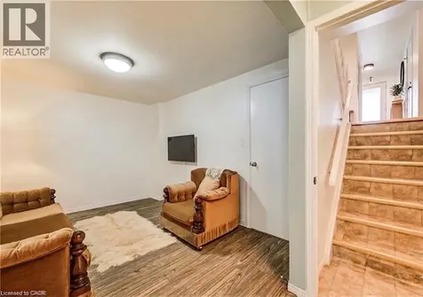 43 Southview Crescent Cambridge ON N1P 1A3