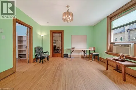 11 Byron Street New Hamburg ON N3A 1P1