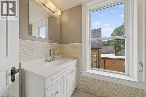 11 Byron Street New Hamburg ON N3A 1P1