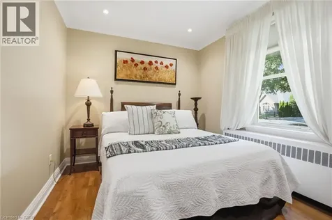 549 Ann Avenue Burlington ON L7T 2S7