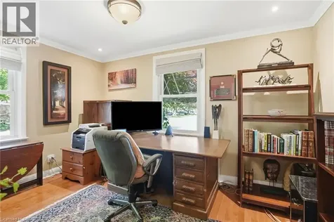 549 Ann Avenue Burlington ON L7T 2S7