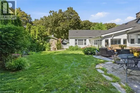 549 Ann Avenue Burlington ON L7T 2S7