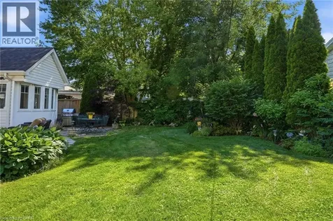 549 Ann Avenue Burlington ON L7T 2S7