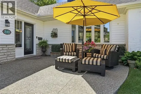 549 Ann Avenue Burlington ON L7T 2S7
