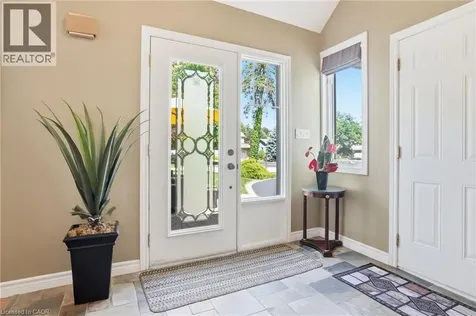 549 Ann Avenue Burlington ON L7T 2S7
