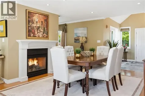 549 Ann Avenue Burlington ON L7T 2S7