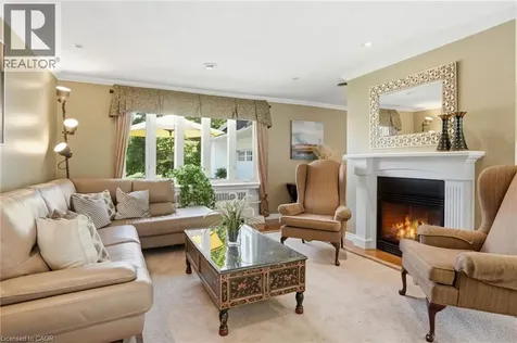 549 Ann Avenue Burlington ON L7T 2S7