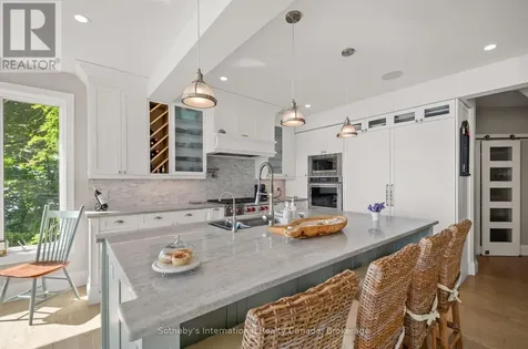 29 Mcarthur Drive Penetanguishene ON L9M 1X3
