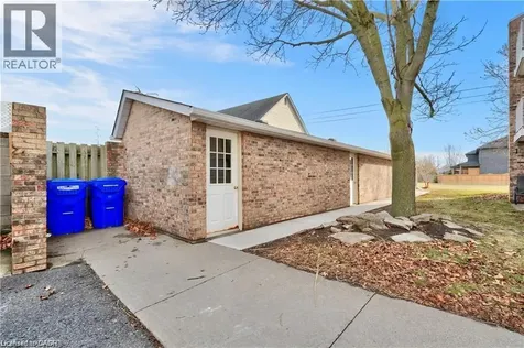 1061 Vansickle Road North St. Catharines ON L2M 2X4