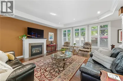 20 Lorupe Court Ancaster ON L9G 0C8