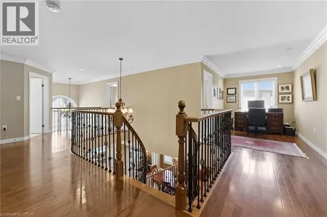 20 Lorupe Court Ancaster ON L9G 0C8