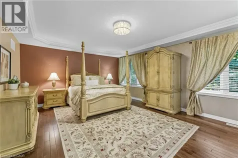 20 Lorupe Court Ancaster ON L9G 0C8