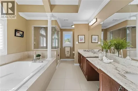 20 Lorupe Court Ancaster ON L9G 0C8