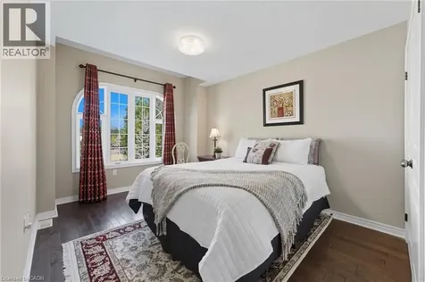 20 Lorupe Court Ancaster ON L9G 0C8