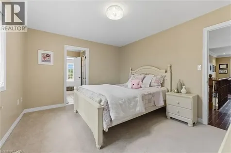 20 Lorupe Court Ancaster ON L9G 0C8