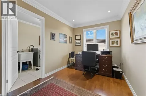 20 Lorupe Court Ancaster ON L9G 0C8