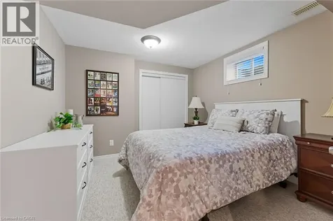 20 Lorupe Court Ancaster ON L9G 0C8
