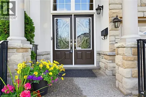 20 Lorupe Court Ancaster ON L9G 0C8