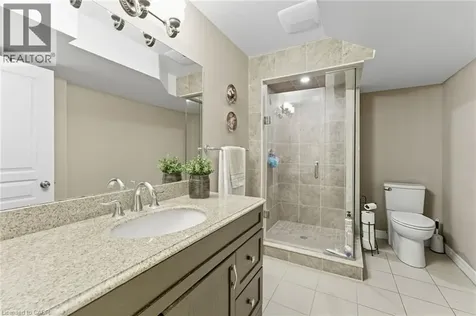 20 Lorupe Court Ancaster ON L9G 0C8