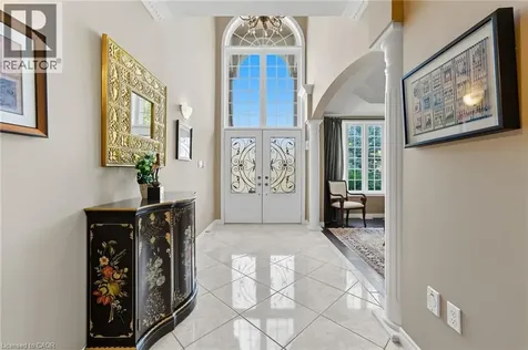20 Lorupe Court Ancaster ON L9G 0C8