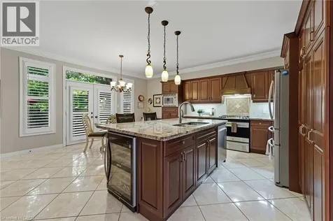 20 Lorupe Court Ancaster ON L9G 0C8