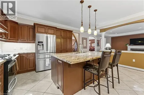 20 Lorupe Court Ancaster ON L9G 0C8