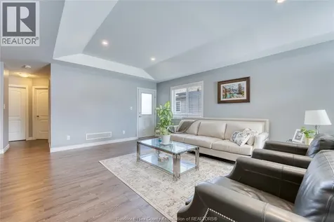 3141 Viola Crescent Windsor ON N8N 0A2