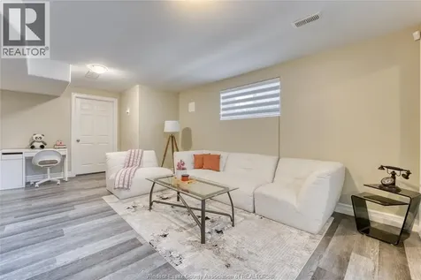 3141 Viola Crescent Windsor ON N8N 0A2