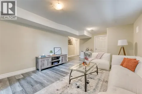 3141 Viola Crescent Windsor ON N8N 0A2