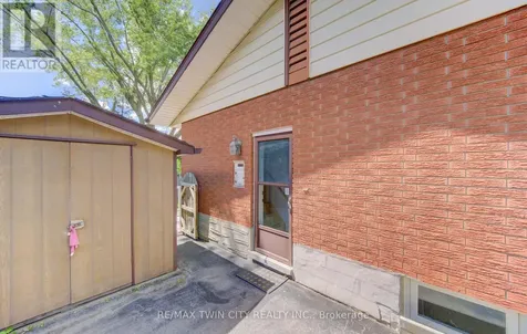 209 Dixie Crescent Waterloo ON N2J 3K9