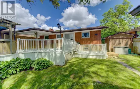 209 Dixie Crescent Waterloo ON N2J 3K9