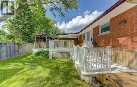 209 Dixie Crescent Waterloo ON N2J 3K9
