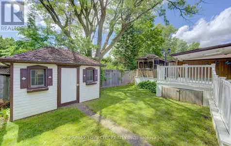 209 Dixie Crescent Waterloo ON N2J 3K9