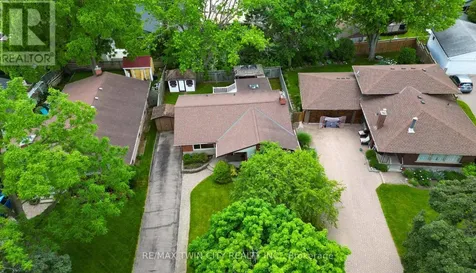 209 Dixie Crescent Waterloo ON N2J 3K9