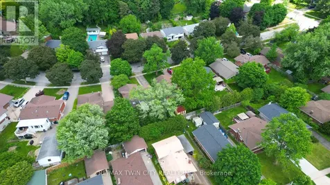209 Dixie Crescent Waterloo ON N2J 3K9