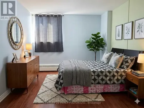 100 Dundalk Drive Toronto (dorset Park) ON M1P 4V2