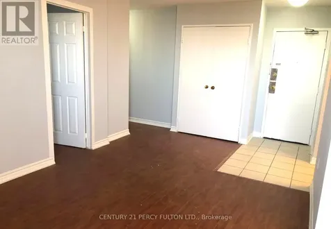 100 Dundalk Drive Toronto (dorset Park) ON M1P 4V2